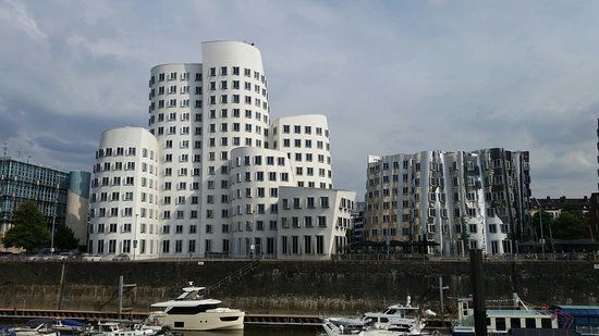 Centre d'affaires Neuer Zollhof